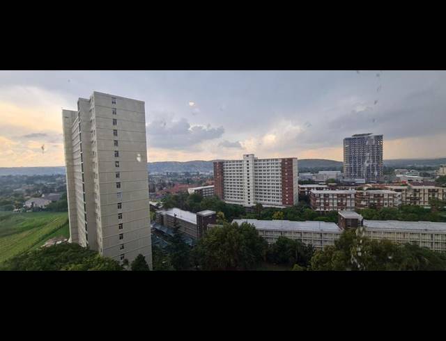 2 BEDROOM APARTMENT FOR SALE IN BEDFORD GARDENS